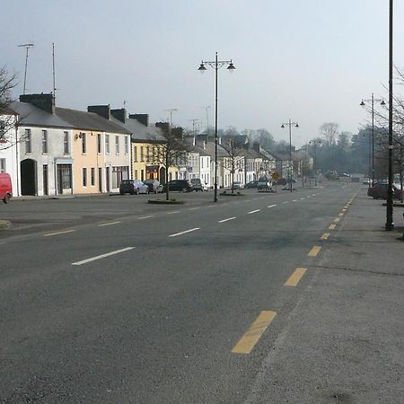 Inviting 4-Bed House In Strokestown Villa Exteriör bild